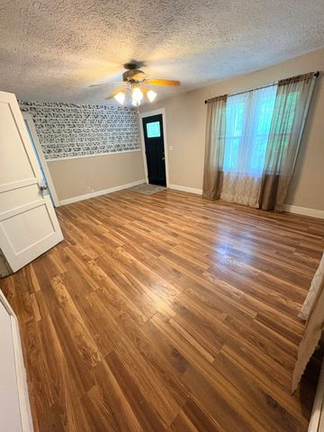 335 Hillside Street, Olive Hill, KY 41164