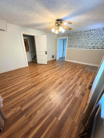 335 Hillside Street, Olive Hill, KY 41164