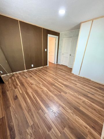 335 Hillside Street, Olive Hill, KY 41164