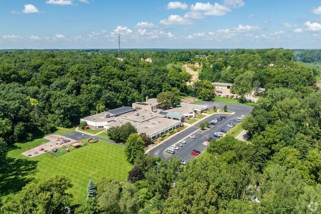 821 Van Slyke DRIVE, Fontana, WI 53125