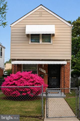1711 NEWTON ST NE, Washington, DC 20018