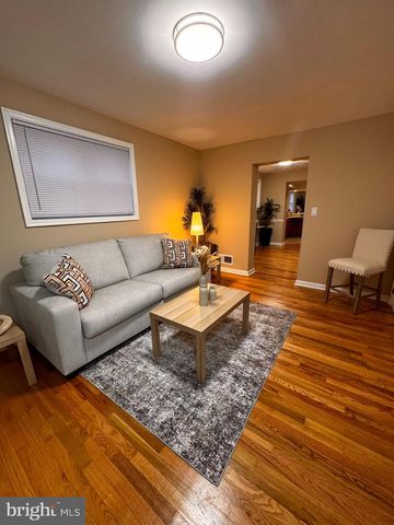 1711 NEWTON ST NE, Washington, DC 20018