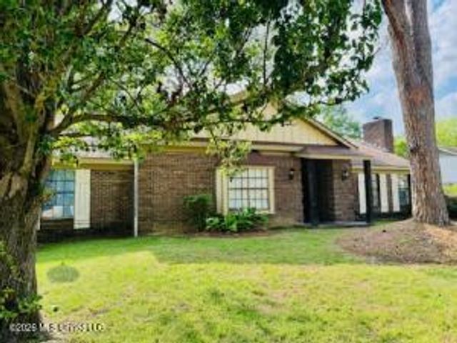 5055 Romany Drive, Jackson, MS 39211