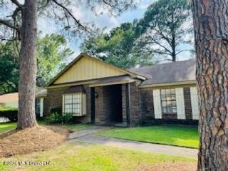 5055 Romany Drive, Jackson, MS 39211