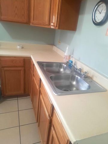 6221 S Laflin Street 2, Chicago, IL 60636