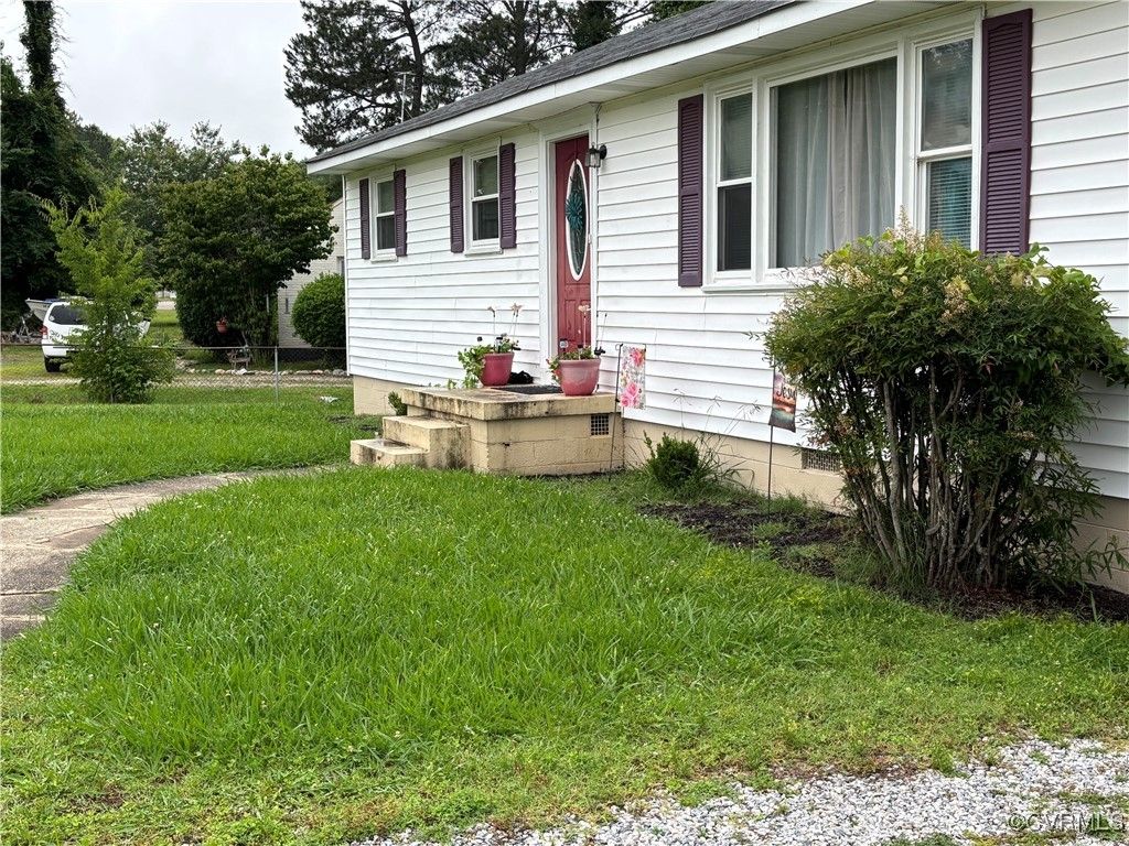 4704 River Rd, Chesterfield, VA 23803