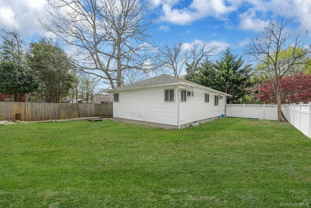 2771 Pond Road, Ronkonkoma, NY 11779