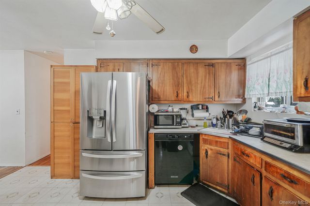 2771 Pond Road, Ronkonkoma, NY 11779