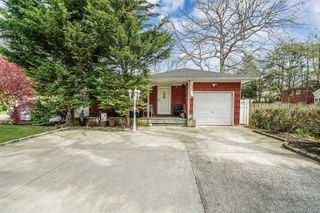 2771 Pond Road, Ronkonkoma, NY 11779