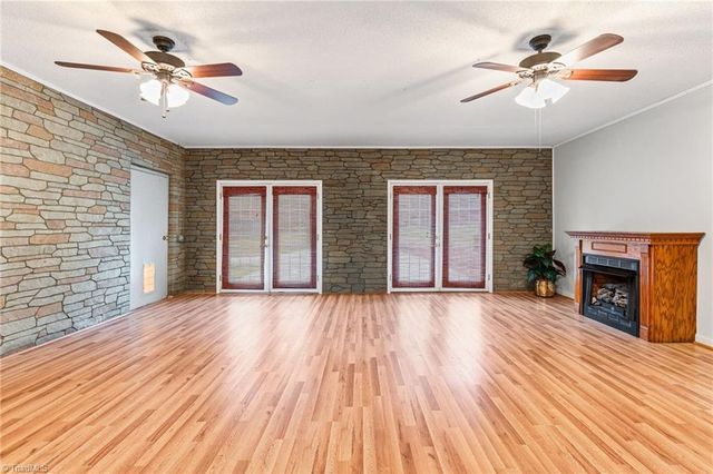 1833 Helmstetler Road, Lexington, NC 27295