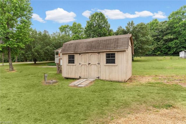 1833 Helmstetler Road, Lexington, NC 27295
