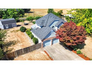 2350 Nw HOLLY Pl, Albany, OR 97321