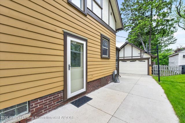 301 Cowley Avenue, East Lansing, MI 48823
