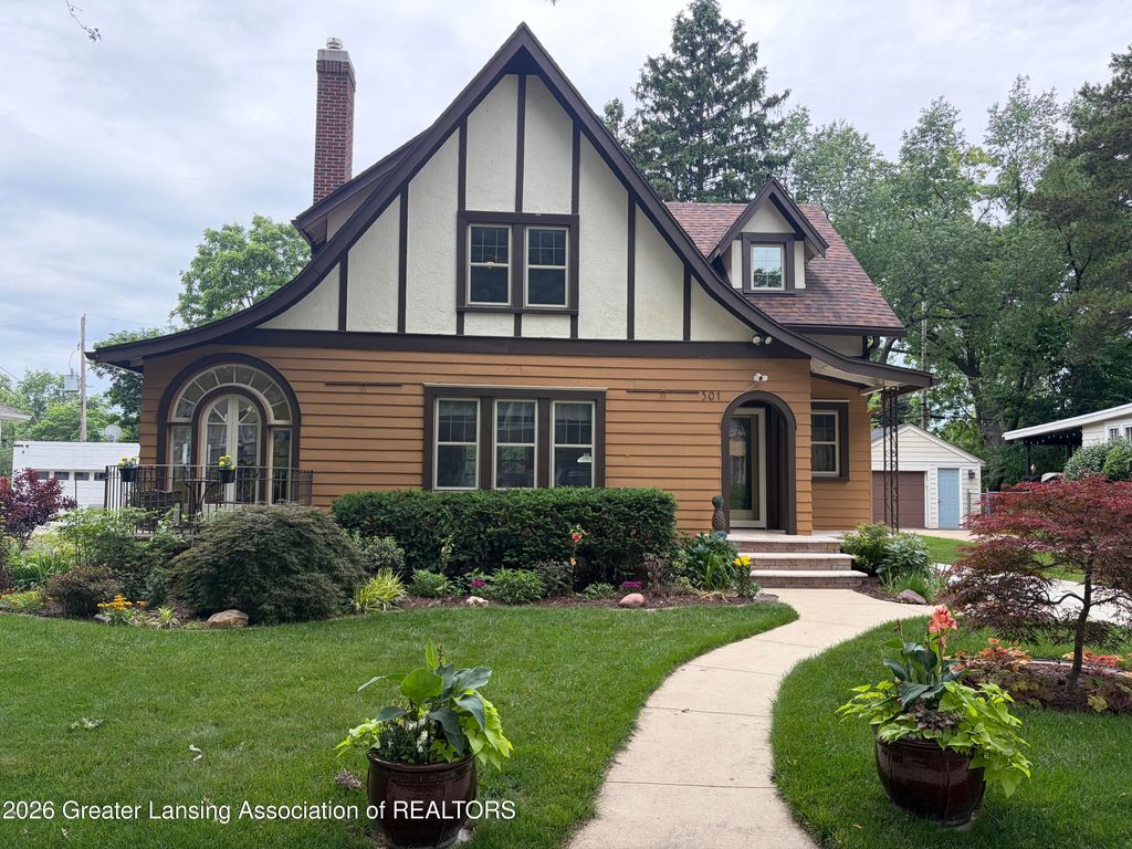 301 Cowley Avenue, East Lansing, MI 48823