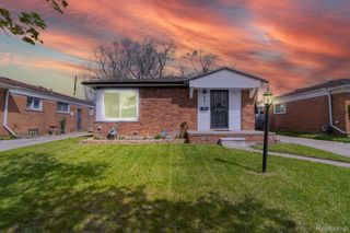 6781 Iowa Street, Detroit, MI 48212