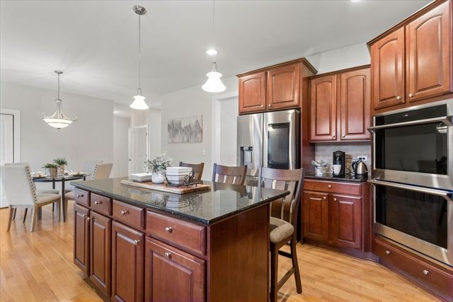 25821 Pastoral Drive, Plainfield, IL 60585