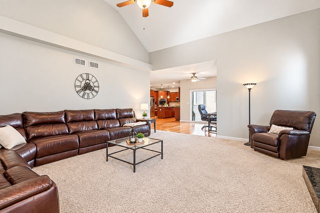 25821 Pastoral Drive, Plainfield, IL 60585