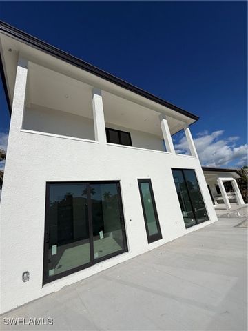 1075 Bonita CT, Marco Island, FL 34145