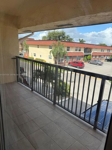 4163 SW 66th Ter 108, Davie, FL 33314