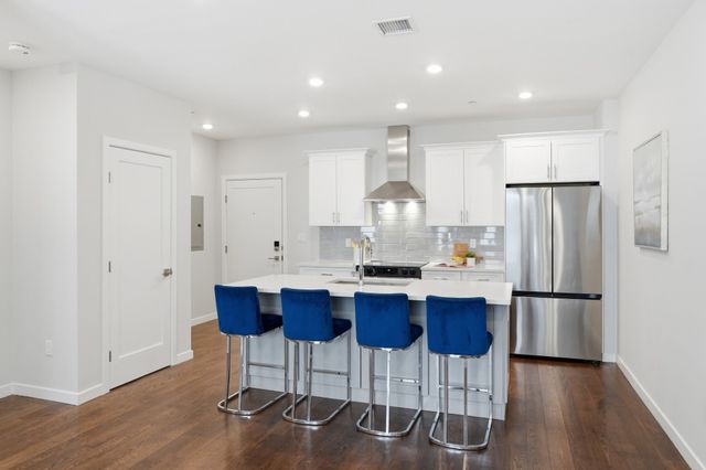 267 Old Colony 611, Boston, MA 02127