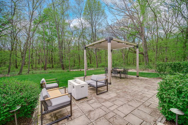 4N541 Crane Lane, St. Charles, IL 60175