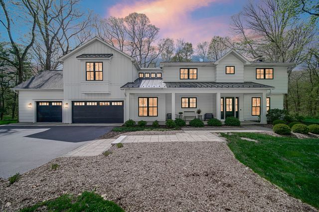 4N541 Crane Lane, St. Charles, IL 60175