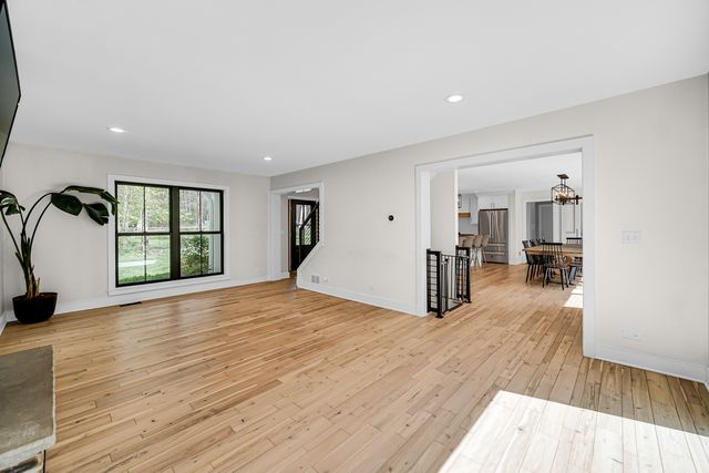 4N541 Crane Lane, St. Charles, IL 60175