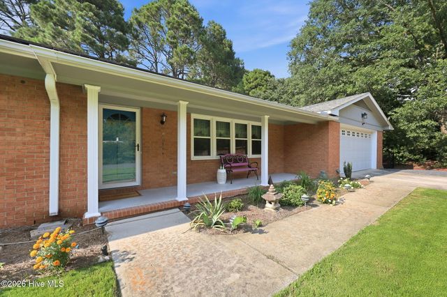 22 Pine Lake Drive, Whispering Pines, NC 28327