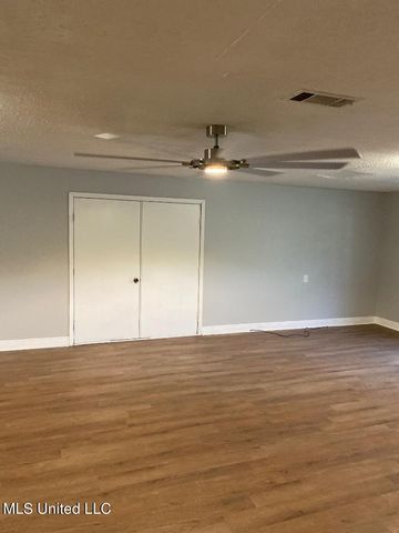 102 Brooklyn Drive, Natchez, MS 39120