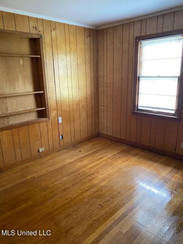 102 Brooklyn Drive, Natchez, MS 39120