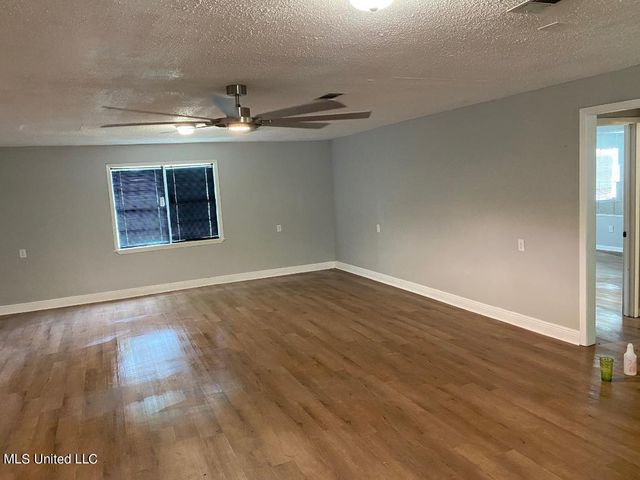 102 Brooklyn Drive, Natchez, MS 39120