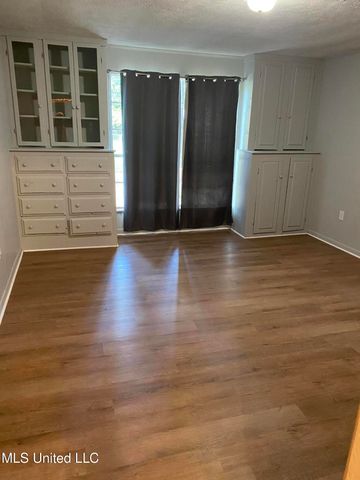 102 Brooklyn Drive, Natchez, MS 39120