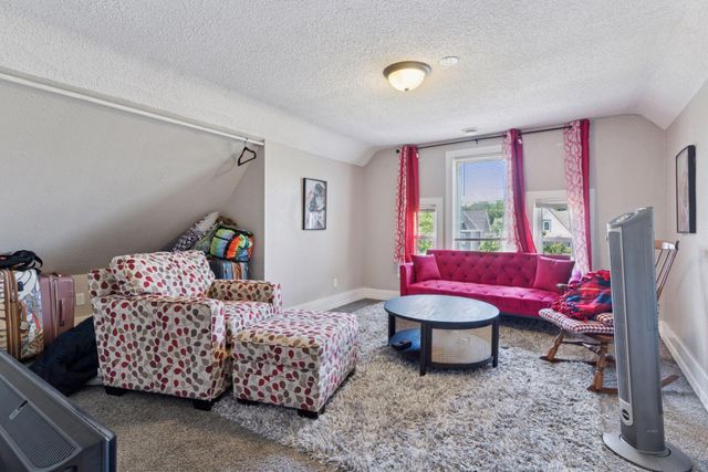 3033 Park Avenue S, Minneapolis, MN 55407