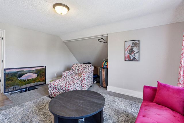 3033 Park Avenue S, Minneapolis, MN 55407