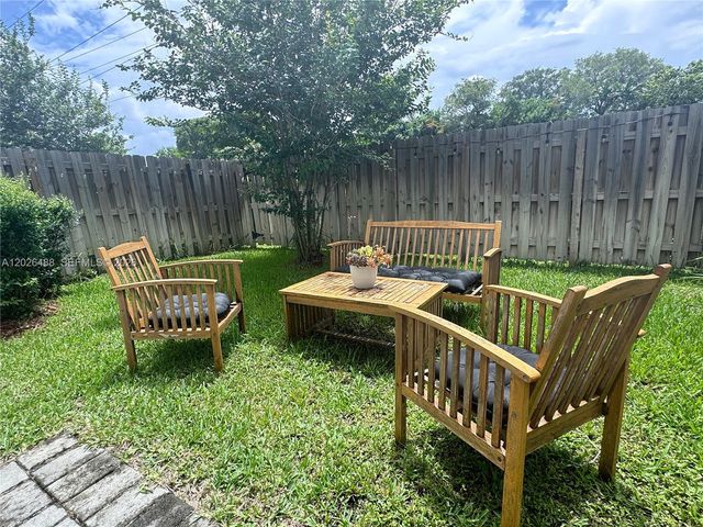 4664 NW 120th Way, Coral Springs, FL 33076