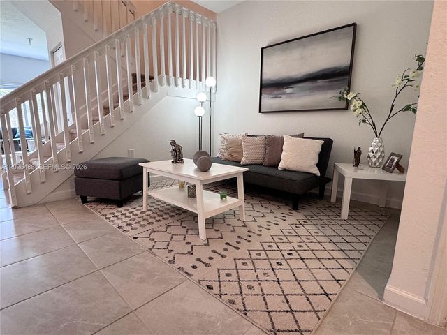 4664 NW 120th Way, Coral Springs, FL 33076