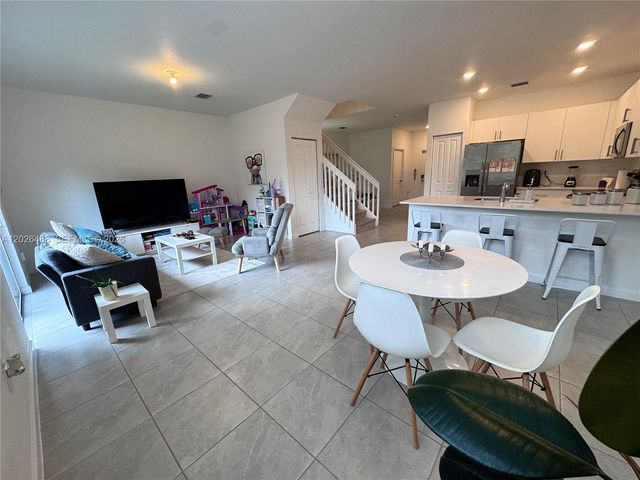 4664 NW 120th Way, Coral Springs, FL 33076