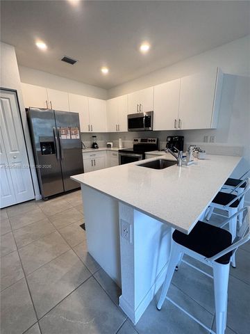 4664 NW 120th Way, Coral Springs, FL 33076