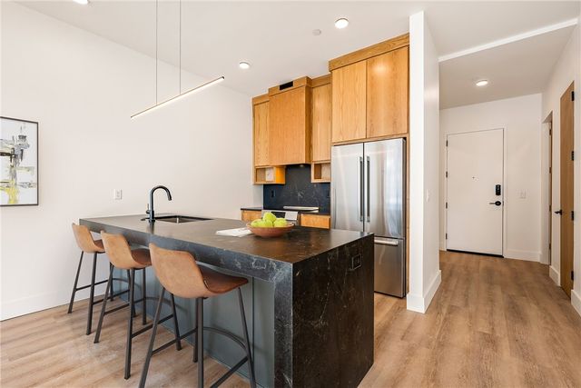 905 SE 4th Street 112, Bentonville, AR 72712