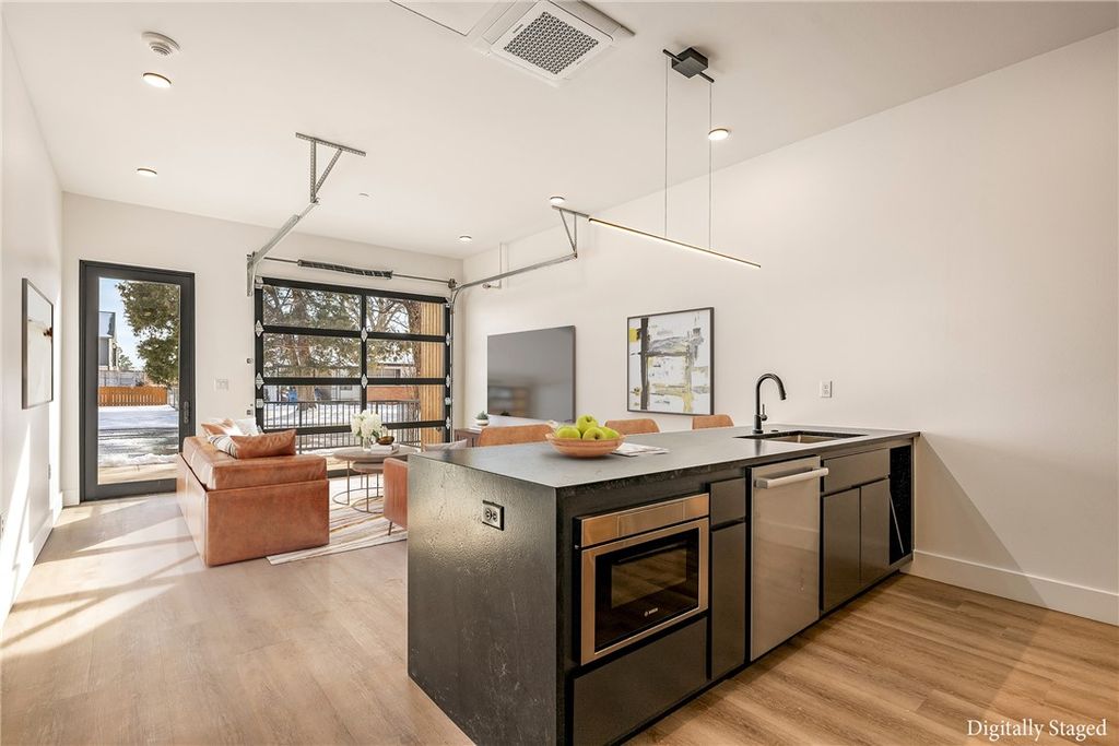 905 SE 4th Street 112, Bentonville, AR 72712