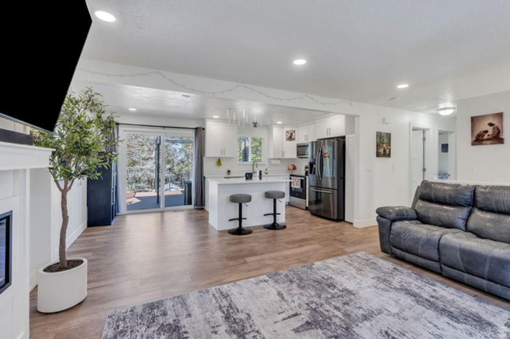 3068 W DON FRANCISCO DR, Taylorsville, UT 84129 — photo 2