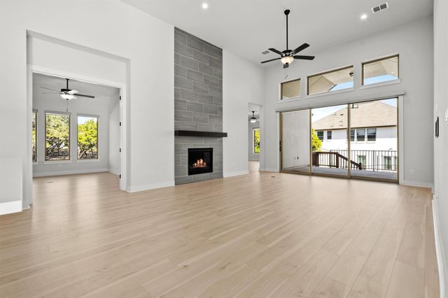 19520 Diversion CIR, Lago Vista, TX 78645