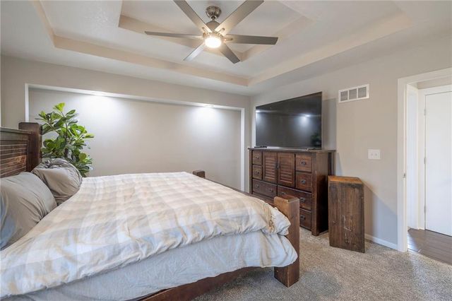 908 NE Bristol Drive, Lee's Summit, MO 64086