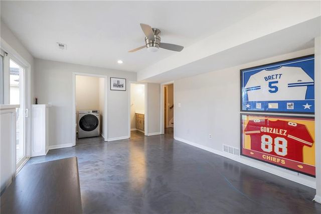 908 NE Bristol Drive, Lee's Summit, MO 64086