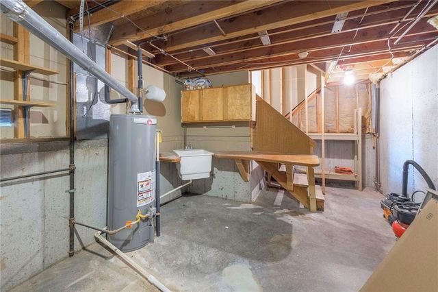 908 NE Bristol Drive, Lee's Summit, MO 64086