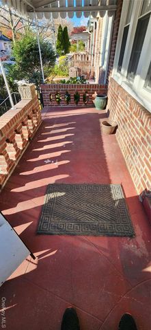 89-25 209 Street, Queens Village, NY 11427