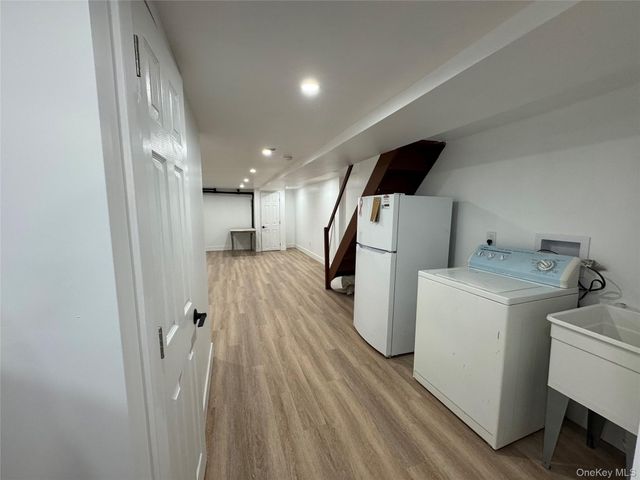 89-25 209 Street, Queens Village, NY 11427