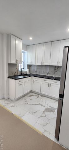 89-25 209 Street, Queens Village, NY 11427