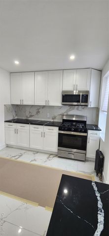 89-25 209 Street, Queens Village, NY 11427