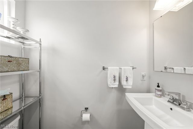 2310 Orchard Circle, Ravenna, OH 44266